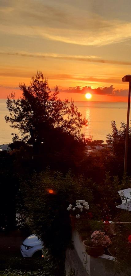 Home Sweet Home Sea Монделло Екстер'єр фото